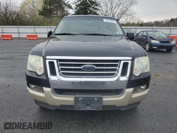 2008 Ford Explorer Eddie Bauer with VIN 1FMEU74818UA92772, listed as a Copart auction lot 52293835 with 386,864 mi miles and Salvage Title. Bid and sale history available at carsss.com. Image 5.