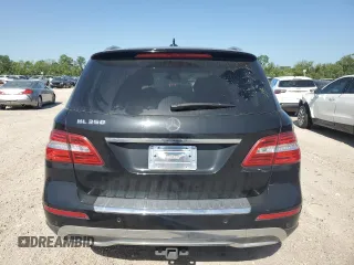 2015 Mercedes-Benz M ML 350 with VIN 4JGDA5JB8FA452465, listed as a Copart auction lot 52327605 with 92,609 mi miles and Salvage Title. Bid and sale history available at carsss.com. Image 6.