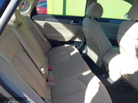 2017 Hyundai Sonata Hybrid SE with VIN KMHE24L34HA075735, listed as a IAAI auction lot 41650638 with 74,235 mi miles. Bid and sale history available at carsss.com. Image 8.
