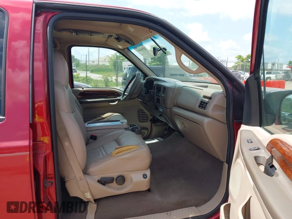 2001 Ford Excursion Limited z VIN 1FMNU43S61EA18890, wystawiony jako IAAI lot #42536943 z przebiegiem 208 971 mil mil oraz . Historia ofert i sprzedaży dostępna na DreamBid. Obrazek 5.