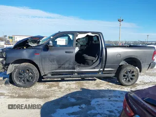 2022 Ram 2500 Big Horn with VIN 3C6UR5DJ7NG337928, listed as a IAAI auction lot 41312397 with 22,085 mi miles. Bid and sale history available at carsss.com. Image 15.