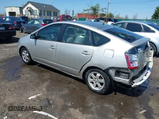 2004 Toyota Prius with VIN JTDKB20U640063062, listed as a IAAI auction lot 41934737 with 257,345 mi miles. Bid and sale history available at carsss.com. Image 3.