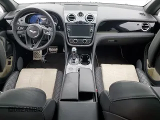 2020 Bentley Bentayga z VIN SJAAJ2ZV0LC027778, wystawiony jako Copart lot #65658693 z przebiegiem 44 853 mil mil oraz . Historia ofert i sprzedaży dostępna na DreamBid. Obrazek 8.