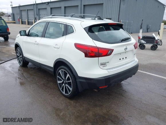 2017 Nissan Rogue Sport SL with VIN JN1BJ1CR8HW107542, listed as a IAAI auction lot 41820930 with 44,219 mi miles. Bid and sale history available at carsss.com. Image 3.