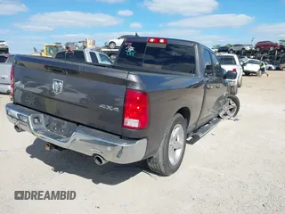 2018 Ram 1500 Harvest z VIN 1C6RR7GT2JS243442, wystawiony jako IAAI lot #40893024 z przebiegiem 78 825 mil mil oraz . Historia ofert i sprzedaży dostępna na DreamBid. Obrazek 4.