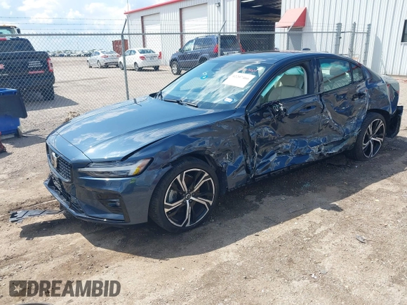 2024 Volvo S60 Plus Dark Theme z VIN 7JRL12TLXRG294640, wystawiony jako IAAI lot #42207466 z przebiegiem 23 304 mil mil oraz . Historia ofert i sprzedaży dostępna na DreamBid. Obrazek 18.
