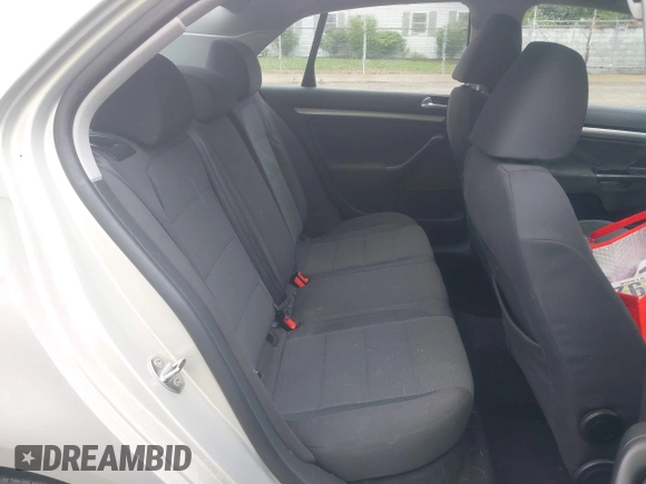 2010 Volkswagen Jetta S с VIN 3VWJZ7AJ5AM089487, выставлен на аукционе IAAI как лот 42316678 с пробегом 148 571 миль миль и . История ставок и продаж доступна на DreamBid. Изображение 8.