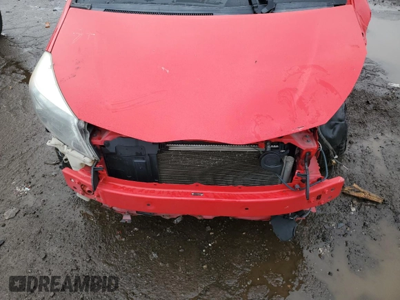 2013 Toyota Yaris L z VIN JTDJTUD37DD567022, wystawiony jako Copart lot #52798825 z przebiegiem 256 681 mil mil oraz Szkoda całkowita • Salvage title. Historia ofert i sprzedaży dostępna na DreamBid. Obrazek 12.