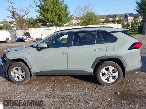 2019 Toyota RAV4 Hybrid XLE with VIN JTMRWRFV0KD013274, listed as a IAAI auction lot 41918992 with 97,850 mi miles. Bid and sale history available at carsss.com. Image 14.