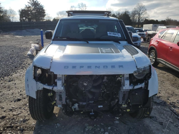2022 Land Rover Defender SE with VIN SALEP7RU1N2091011, listed as a Copart auction lot 44146415 with 40,867 mi miles and Salvage Title. Bid and sale history available at carsss.com. Image 5.