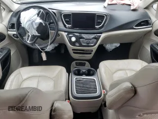 2021 Chrysler Pacifica Touring L with VIN 2C4RC1BG7MR606731, listed as a Copart auction lot 48249895 with 26,026 mi miles and Non Repairable. Bid and sale history available at DreamBid. Image 8.