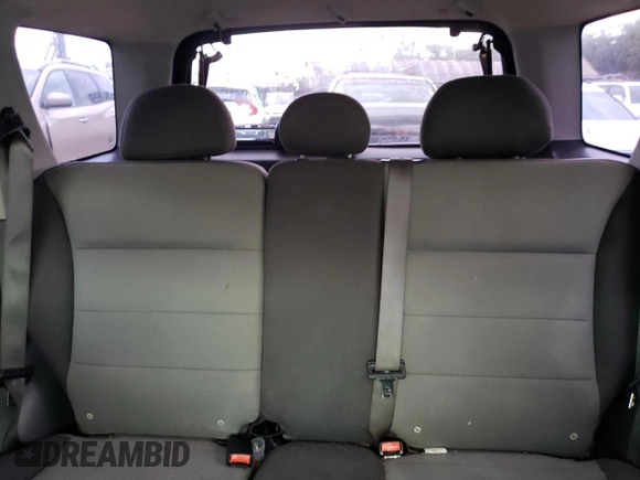 2005 Ford Escape XLS Value с VIN 1FMYU02Z35KA37621, выставлен на аукционе Copart как лот 44817004 с пробегом Не указан миль и Списание • Salvage title. История ставок и продаж доступна на DreamBid. Изображение 10.