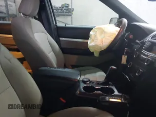2018 Ford Explorer с VIN 1FM5K8B81JGC44990, выставлен на аукционе IAAI как лот 42054172 с пробегом 159 532 миль миль и . История ставок и продаж доступна на DreamBid. Изображение 5.