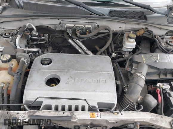 2009 Ford Escape Hybrid with VIN 1FMCU49379KA89407, listed as a IAAI auction lot 41692553 with 172,637 mi miles. Bid and sale history available at carsss.com. Image 10.