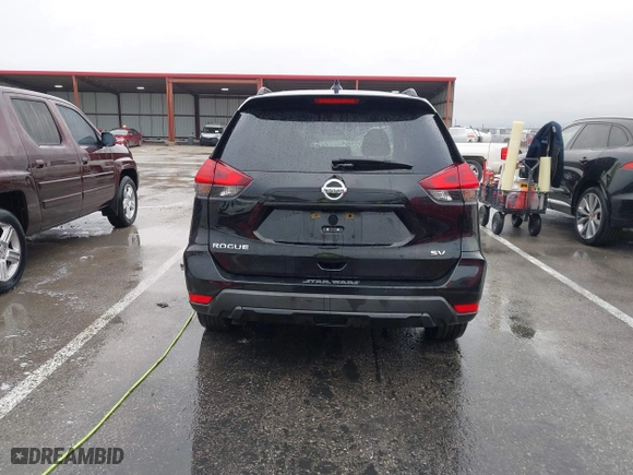 2017 Nissan Rogue SL with VIN 5N1AT2MT5HC770373, listed as a IAAI auction lot 41141381 with 117,950 mi miles. Bid and sale history available at carsss.com. Image 17.