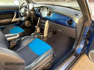 2007 MINI Convertible с VIN WMWRF33577TG17466, выставлен на аукционе Copart как лот 42860175 с пробегом 60 577 миль миль и Чистый • Clean title. История ставок и продаж доступна на DreamBid. Изображение 5.