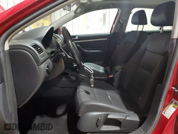 2008 Volkswagen Jetta SE z VIN 3VWRZ71K48M130858, wystawiony jako Copart lot #63095595 z przebiegiem 111 859 mil mil oraz Szkoda całkowita • Salvage title. Historia ofert i sprzedaży dostępna na DreamBid. Obrazek 7.