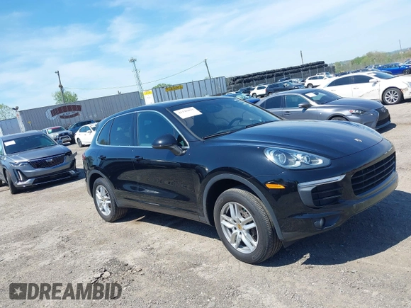 2016 Porsche Cayenne z VIN WP1AA2A26GLA09709, wystawiony jako IAAI lot #42146093 z przebiegiem 49 279 mil mil oraz . Historia ofert i sprzedaży dostępna na DreamBid. Obrazek 1.