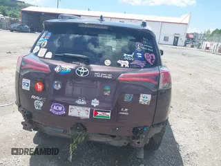 2018 Toyota RAV4 LE with VIN 2T3BFREV2JW781018, listed as a IAAI auction lot 42302802 with 44,165 mi miles and . Bid and sale history available at DreamBid. Image 16.