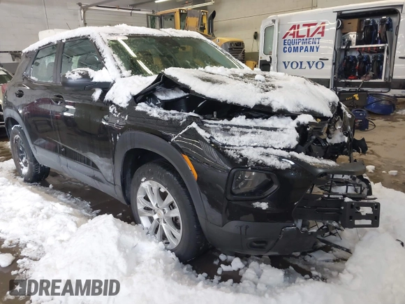 2021 Chevrolet TrailBlazer LS with VIN KL79MNSL7MB085703, listed as a IAAI auction lot 41590450 with 46,894 mi miles. Bid and sale history available at carsss.com. Image 1.