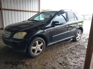 2008 Mercedes-Benz M 350 с VIN 4JGBB86E38A349563, выставлен на аукционе IAAI как лот 42338970 с пробегом 237 107 миль миль и . История ставок и продаж доступна на DreamBid. Изображение 2.