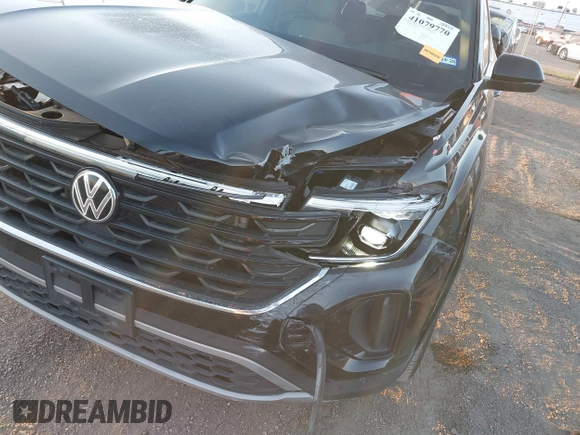 2024 Volkswagen Atlas SE with VIN 1V2JE2CA1RC235989, listed as a IAAI auction lot 41079770 with 9,723 mi miles and . Bid and sale history available at DreamBid. Image 6.