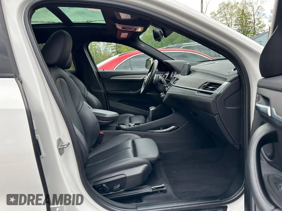 2018 BMW X2 sDrive28i z VIN WBXYJ3C32JEJ75882, wystawiony jako Copart lot #56330835 z przebiegiem 84 609 mil mil oraz Tytuł czysty. Historia ofert i sprzedaży dostępna na DreamBid. Obrazek 9.