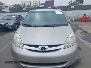 2008 Toyota Sienna XLE with VIN 5TDZK22C88S211699, listed as a IAAI auction lot 42835194 with 135,540 mi miles and . Bid and sale history available at DreamBid. Image 6.