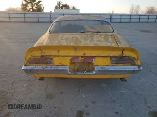 1973 Pontiac Firebird z VIN 2S87M3N110405, wystawiony jako Copart lot #84326504 z przebiegiem 22 334 mil mil oraz Szkoda całkowita • Salvage title. Historia ofert i sprzedaży dostępna na DreamBid. Obrazek 6.