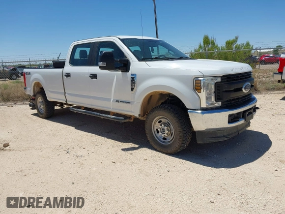 2018 Ford F-250 XL with VIN 1FT7W2BT9JEB59362, listed as a IAAI auction lot 42183926 with 238,554 mi miles and . Bid and sale history available at DreamBid. Image 1.