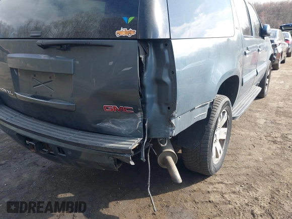 2008 GMC Yukon XL Commercial with VIN 1GKFK16388J186702, listed as a IAAI auction lot 41917631 with 193,305 mi miles. Bid and sale history available at carsss.com. Image 6.
