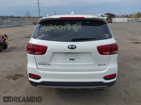 2019 Kia Sorento EX V6 with VIN 5XYPHDA51KG500108, listed as a IAAI auction lot 41900198 with 108,644 mi miles. Bid and sale history available at carsss.com. Image 17.