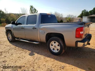 2008 Chevrolet Silverado 1500 LTZ with VIN 3GCEC13J98G304748, listed as a Copart auction lot 50515555 with 299,278 mi miles and Salvage Title. Bid and sale history available at carsss.com. Image 2.