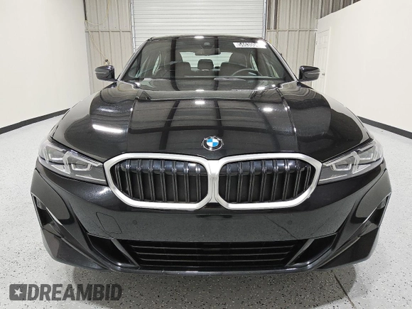 2024 BMW 3 Series 330i xDrive with VIN 3MW89FF00R8E67499, listed as a Copart auction lot 54630045 with 23,935 mi miles and Clean Title. Bid and sale history available at carsss.com. Image 5.