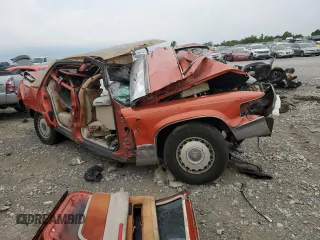 1995 Cadillac Fleetwood z VIN 1G6DW52P0SR700223, wystawiony jako Copart lot #64653214 z przebiegiem Nie podano mil oraz Szkody całkowita. Historia ofert i sprzedaży dostępna na DreamBid. Obrazek 4.