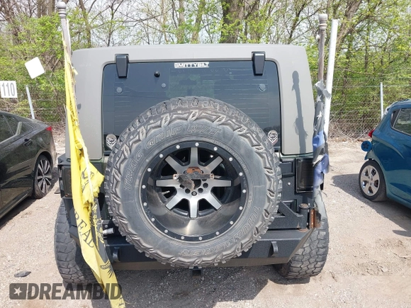 2007 Jeep Wrangler Unlimited X with VIN 1J4GA39147L101084, listed as a IAAI auction lot 41988628 with 194,562 mi miles and . Bid and sale history available at DreamBid. Image 16.