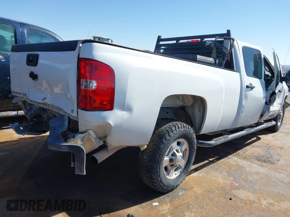 2013 Chevrolet Silverado 2500HD LT with VIN 1GC1CXCG4DF198324, listed as a IAAI auction lot 41883232 with 1 mi miles. Bid and sale history available at carsss.com. Image 4.