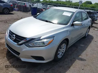 2017 Nissan Altima S z VIN 1N4AL3AP5HC496048, wystawiony jako IAAI lot #42275448 z przebiegiem 22 300 mil mil oraz . Historia ofert i sprzedaży dostępna na DreamBid. Obrazek 17.