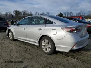 2018 Hyundai Sonata Hybrid SE with VIN KMHE24L35JA083980, listed as a Copart auction lot 81924123 with 35,588 mi miles. Bid and sale history available at carsss.com. Image 2.