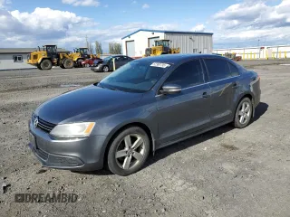 2014 Volkswagen Jetta TDI w/Premium с VIN 3VW3L7AJ4EM273755, выставлен на аукционе Copart как лот 52389795 с пробегом 184 586 миль миль и Списание • Salvage title. История ставок и продаж доступна на DreamBid. Изображение 1.