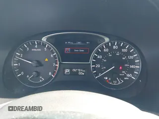2014 Nissan Pathfinder SV with VIN 5N1AR2MM7EC706483, listed as a IAAI auction lot 42164389 with 192,754 mi miles. Bid and sale history available at carsss.com. Image 7.