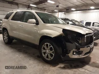2015 GMC Acadia SLT z VIN 1GKKRSKD0FJ150417, wystawiony jako IAAI lot #41467746 z przebiegiem 155 893 mil mil oraz . Historia ofert i sprzedaży dostępna na DreamBid. Obrazek 1.