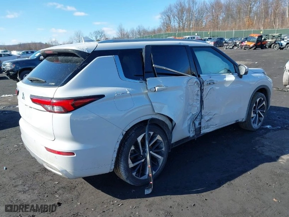 2022 Mitsubishi Outlander SEL with VIN JA4J4VA82NZ072695, listed as a IAAI auction lot 41644500 with 55,331 mi miles. Bid and sale history available at carsss.com. Image 4.
