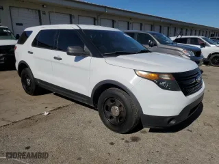 2014 Ford Utility Police Interceptor with VIN 1FM5K8AR7EGA76062, listed as a Copart auction lot 74088124 with 110,793 mi miles and Clean Title. Bid and sale history available at carsss.com. Image 4.