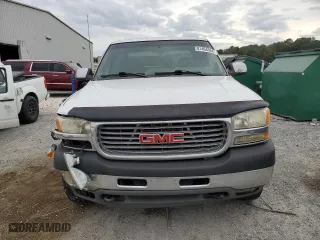 2002 GMC Sierra 2500HD SLE with VIN 1GTHK23172F105440, listed as a Copart auction lot 81404564 with 325,464 mi miles and Non Repairable. Bid and sale history available at carsss.com. Image 5.