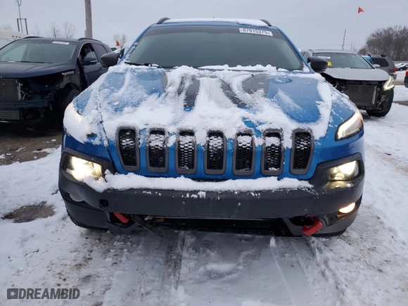 2018 Jeep Cherokee Trailhawk with VIN 1C4PJMBX2JD551263, listed as a Copart auction lot 87915375 with 100,543 mi miles and Salvage Title. Bid and sale history available at carsss.com. Image 5.