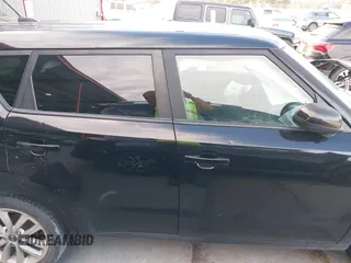 2017 Kia Soul + with VIN KNDJP3A5XH7465755, listed as a IAAI auction lot 41335721 with 179,553 mi miles. Bid and sale history available at carsss.com. Image 13.