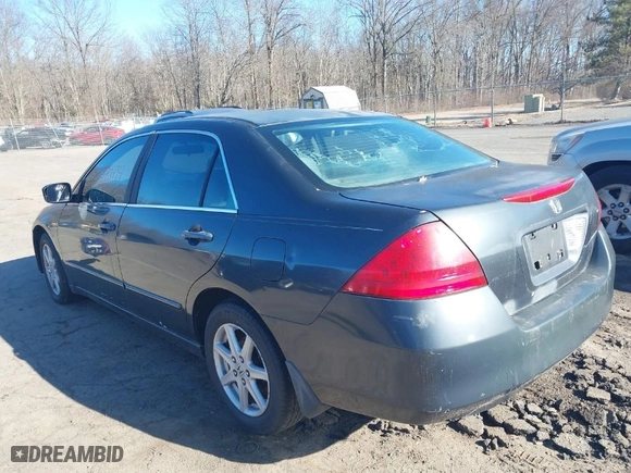 2006 Honda Accord Sdn LX with VIN 3HGCM56466G706548, listed as a IAAI auction lot 41773194 with 278597 miles. Bid and sale history available at carsss.com. Image 3.