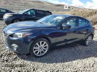 2016 Mazda 3 S Grand Touring z VIN JM1BM1N31G1276827, wystawiony jako Copart lot #49179935 z przebiegiem 110 008 mil mil oraz Szkoda całkowita • Salvage title. Historia ofert i sprzedaży dostępna na DreamBid. Obrazek 1.