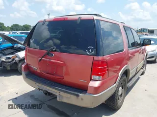 2003 Ford Expedition Eddie Bauer z VIN 1FMFU17L63LB80202, wystawiony jako IAAI lot #42424848 z przebiegiem 284 799 mil mil oraz . Historia ofert i sprzedaży dostępna na DreamBid. Obrazek 4.